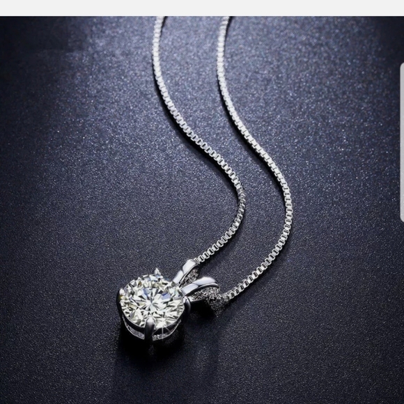 New Silver RHINESTONE round white crystal necklace - Picture 6 of 9